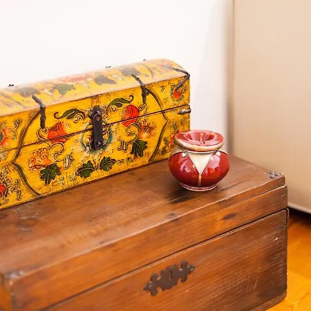 Apartamento Bairrus - Cathedral Lisboa